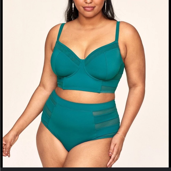 Adore Me Other - Adore Me Teal Swim Set
Top is 38DDD
Bottom 0x